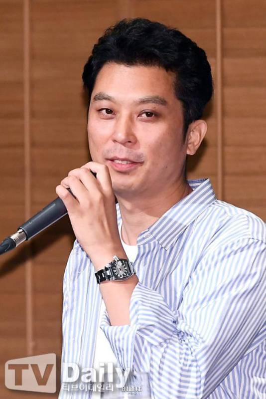 媒体报道:宋慧乔、韩韶禧将在李应福导演执导的《自白的代价》一起合作 媒体报道:宋慧乔、韩韶禧将在李应福导演执导的《自白的代价》一起合作