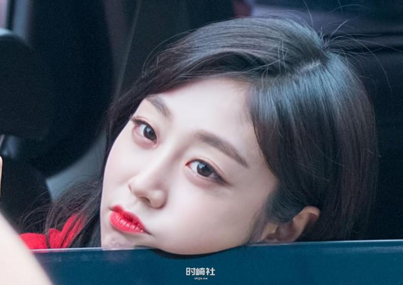 Seo JiSoo徐智秀是哪个女团成员转型成功?何时签订专属合约成为演员? Seo JiSoo徐智秀是哪个女团成员转型成功?何时签订专属合约成为演员?