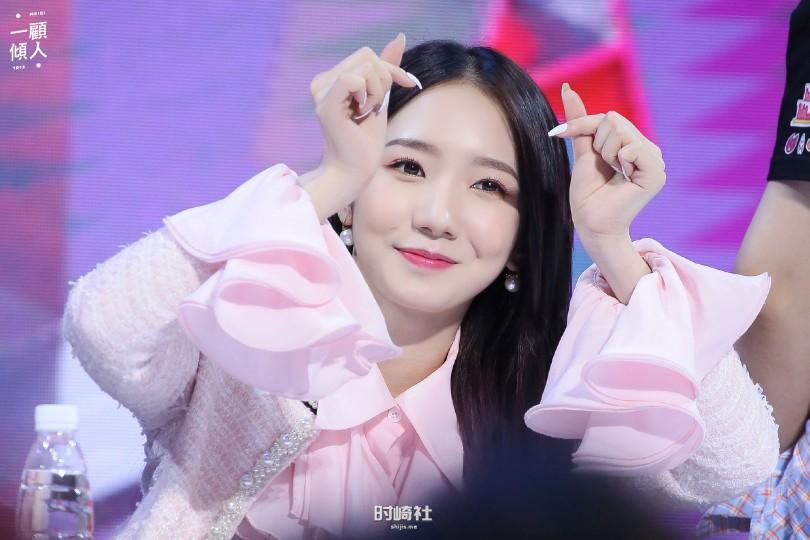 Meng Mei Qi孟美岐隶属哪个女团成员?她拥有怎样深邃眼神让粉丝惊艳? Meng Mei Qi孟美岐隶属哪个女团成员?她拥有怎样深邃眼神让粉丝惊艳?