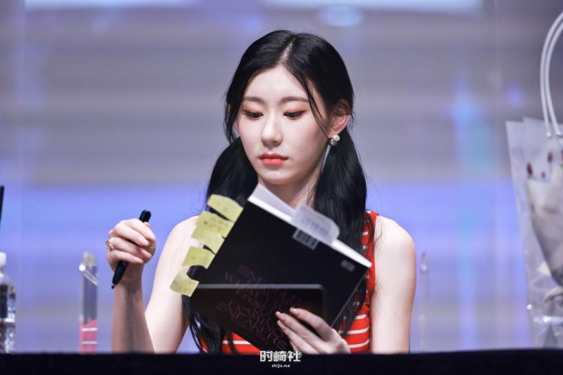 Lee Chaeryeong李彩领隶属哪个女团成员?展现怎样美貌受到大众喜爱? Lee Chaeryeong李彩领隶属哪个女团成员?展现怎样美貌受到大众喜爱?