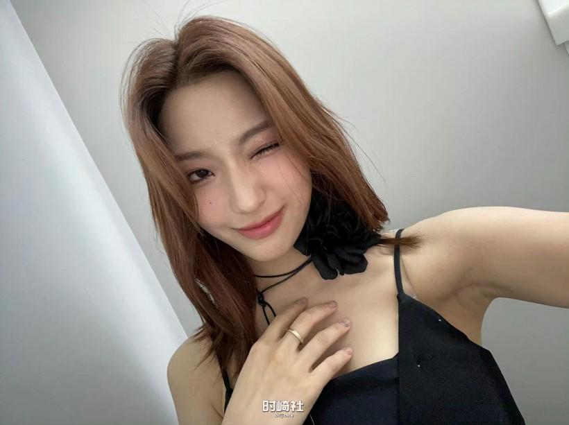 Lee Sae Rom李赛纶隶属哪个女团成员?为何说她像行走的画报散发魅力? Lee Sae Rom李赛纶隶属哪个女团成员?为何说她像行走的画报散发魅力?