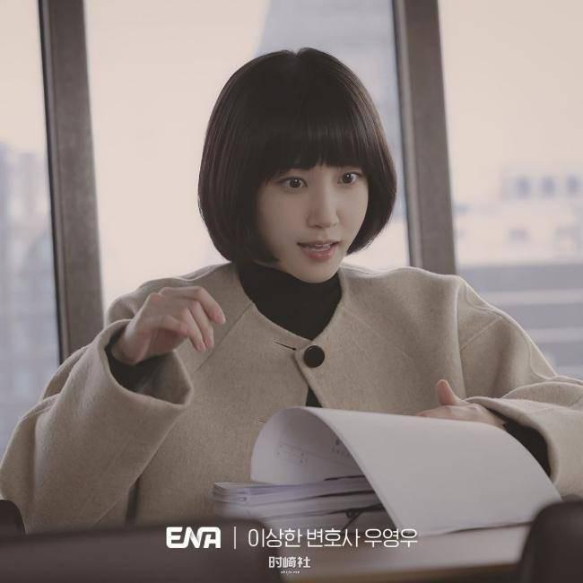 最近有三位童星出身女演员十分活跃,她们主演的作品获得不少关注和讨论 最近有三位童星出身女演员十分活跃,她们主演的作品获得不少关注和讨论
