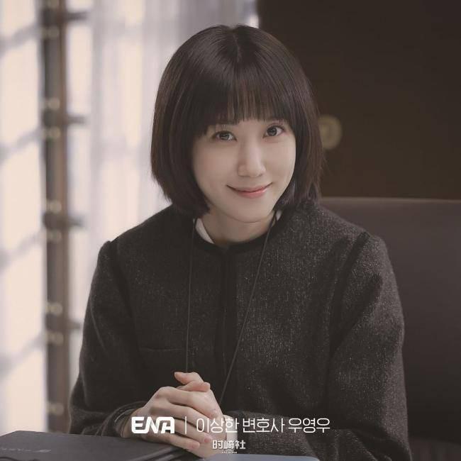 最近有三位童星出身女演员十分活跃,她们主演的作品获得不少关注和讨论 最近有三位童星出身女演员十分活跃,她们主演的作品获得不少关注和讨论