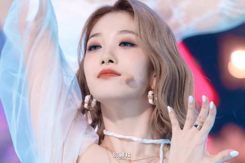 Seo-yeon Lee李瑞渊隶属哪个女团成员?她怎样营造特色清爽时尚气氛? Seo-yeon Lee李瑞渊隶属哪个女团成员?她怎样营造特色清爽时尚气氛?