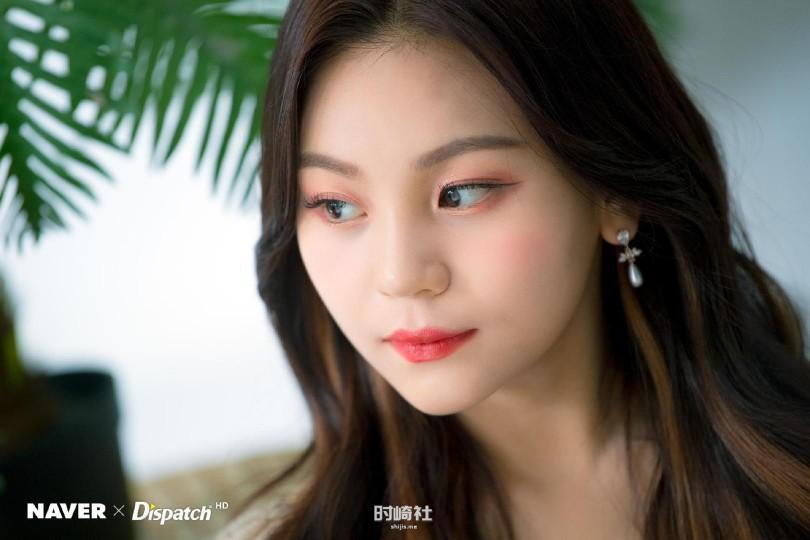 Um Ji金艺源隶属哪个女团成员?展现出怎样符合年纪“清纯少女”美感? Um Ji金艺源隶属哪个女团成员?展现出怎样符合年纪“清纯少女”美感?