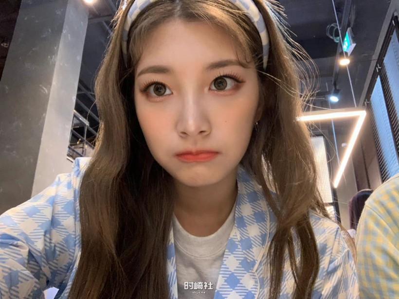 Kim Minseo金珉暑隶属哪个女团成员?她以怎样可爱笑容俘获粉丝的心? Kim Minseo金珉暑隶属哪个女团成员?她以怎样可爱笑容俘获粉丝的心?