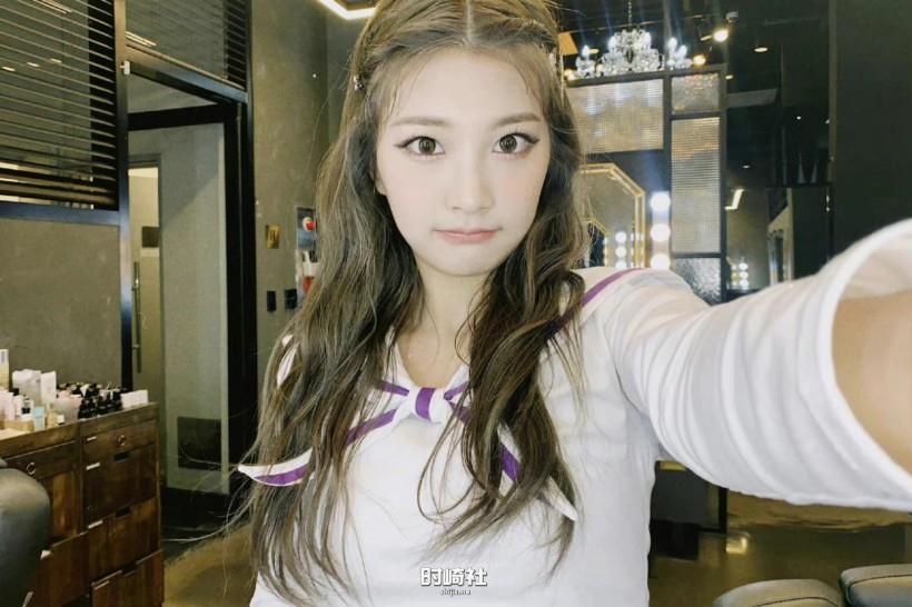 Kim Minseo金珉暑隶属哪个女团成员?她以怎样可爱笑容俘获粉丝的心? Kim Minseo金珉暑隶属哪个女团成员?她以怎样可爱笑容俘获粉丝的心?