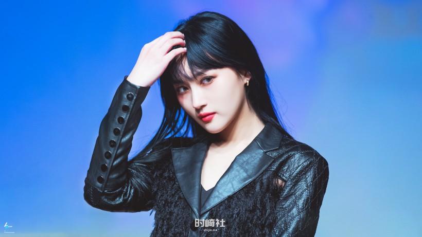 Lee Siyeon李始娟隶属哪个女团成员?她作为主唱拥有怎样迷人质感嗓音? Lee Siyeon李始娟隶属哪个女团成员?她作为主唱拥有怎样迷人质感嗓音?