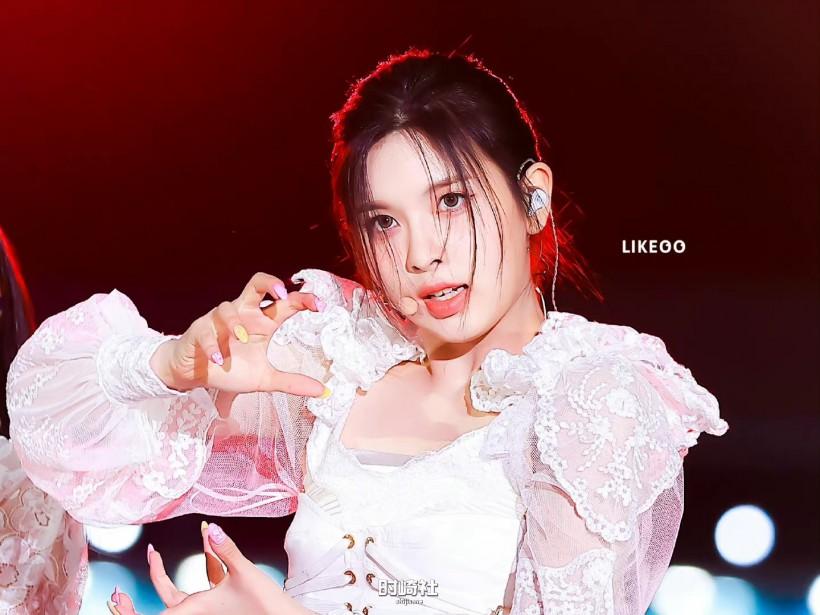 BAE裴真率隶属哪个女团成员?眼神散发怎样气场!展现独特视觉冲击力? BAE裴真率隶属哪个女团成员?眼神散发怎样气场!展现独特视觉冲击力?