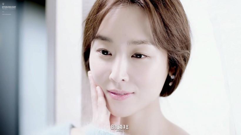 Seo Hyeon Ji徐玄振何时专注于戏剧演出?哪年获得演技大赏女子新人奖? Seo Hyeon Ji徐玄振何时专注于戏剧演出?哪年获得演技大赏女子新人奖?