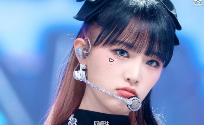 官方粉丝名称叫什么?媒体评价如何?Choi Yena崔叡娜哪年SOLO出道?