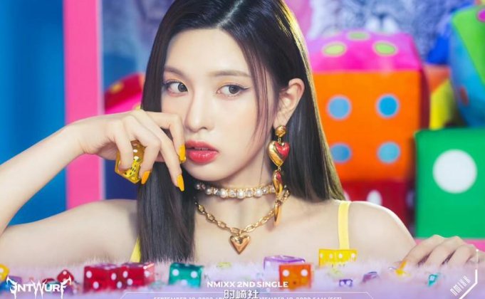 她具有怎样与众不同魅力广受好评?Bae Jinsol裴真率隶属哪个女团成员?