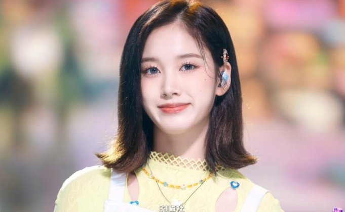 整个人为何被称为美得不可方物?Jang Ye Eun张叡恩隶属哪个女团成员?