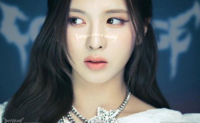 眼神散发怎样气场!展现独特视觉冲击力?BAE裴真率隶属哪个女团成员?