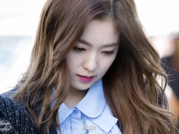 为何被称韩娱圈出名“脸赞美女”之一?IRENE裴珠泫隶属哪个女团成员?